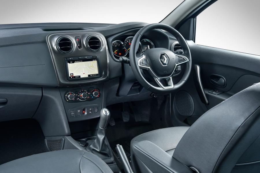 Интерьер Renault Sandero Stepway 2017 года  (ZA) (фото 6 из 14)